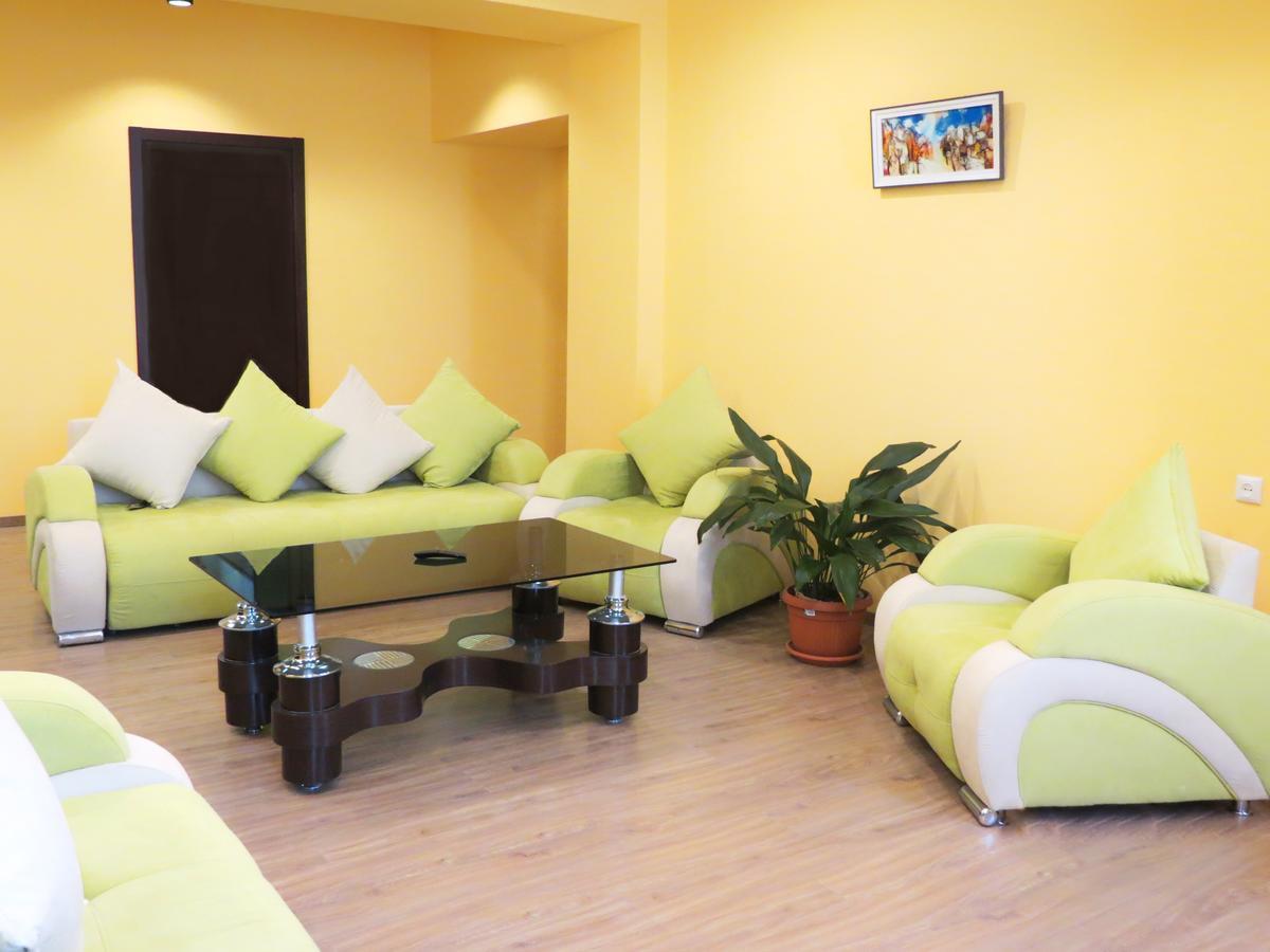 Your Home Hotel Tbilisi Zewnętrze zdjęcie